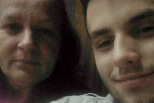 Mulher é assassinada com 31 facadas pelo filho