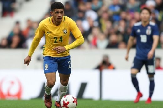 Taison é um dos que lutam por vaga na Copa do Mundo