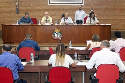 Câmara vota projeto sobre transporte de estudantes nesta sexta (01)