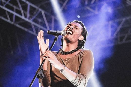 Liniker e os Caramelows lançam novo disco no Sesc