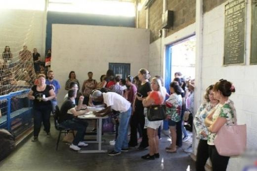 Servidores de Matão decidem pela greve
