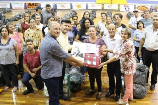 Campanha do Agasalho entrega doações