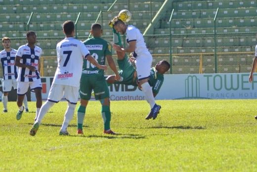 Matonense vence a líder Francana fora de casa