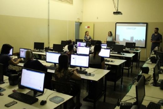 Univesp promove aula inaugural