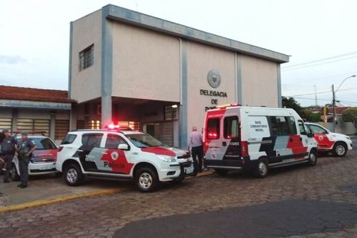 Operação Policial detém 22 pessoas em reunião