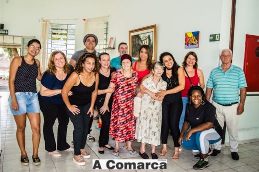 Corte Solidário faz idosos felizes