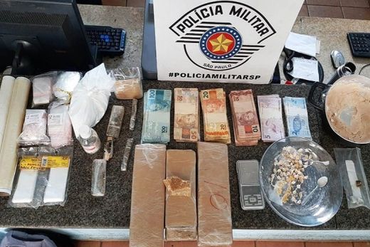 Polícia Militar faz grande apreensão de drogas no Popular