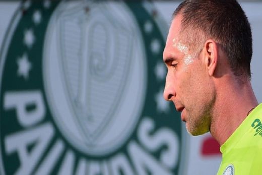 Fernando Prass renova por mais um ano