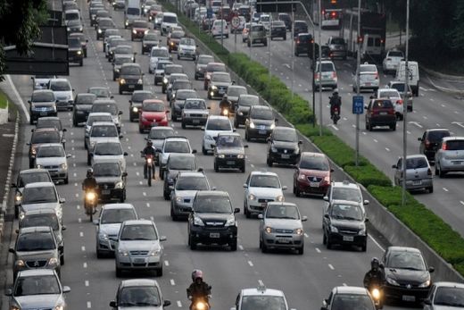 IPVA fica em média 3,2% mais barato em 2018 em SP