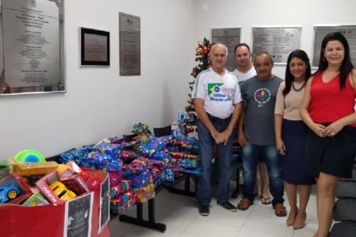 'Natal Feliz OAB' arrecada mais de 200 brinquedos