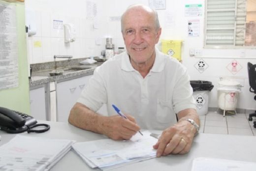 Cerqueira é homenageado pelos 50 anos de formação em Medicina