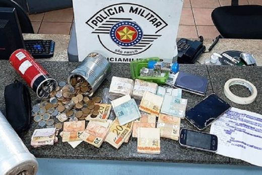 Menor do tráfico é detido com R$ 12 mil