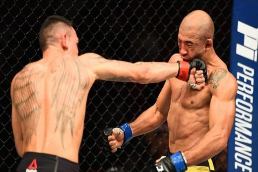 Max Holloway volta a nocautear José Aldo e mantém o cinturão no UFC 218