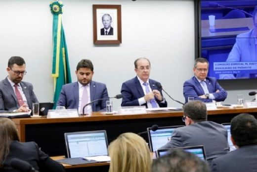 Comissão deve debater relatório que altera o Código de Trânsito
