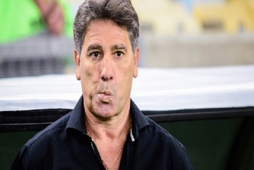 Renato Gaúcho garantiu que Corinthians ia despencar, o que não ocorreu