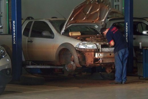 Revisão do carro para as férias: como fazer corretamente