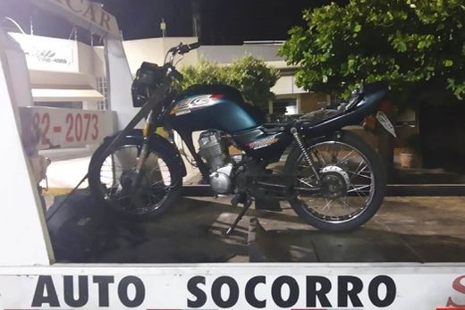 Polícia apreende moto com placa alterada
