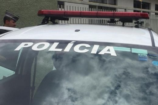 Dupla faz casal refém durante roubo a residência  em Araraquara