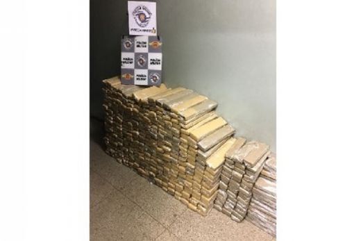 Polícia Militar Rodoviária apreende 530 kg de maconha em Taquaritinga