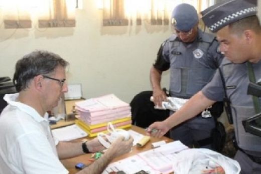 Policias invadem quartel do crime no Jardim Paraíso