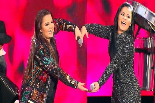 aiara, dupla sertaneja e irmã de Maraisa, fará show com a perna imobilizada por cerca de um mês. Segundo a assessoria da cantora, ela está de bota de gesso após ser atropelada em Goiânia na última sem