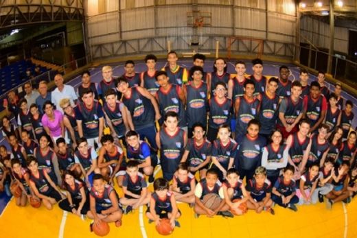 Segue o Aberto Sorema de Basquete