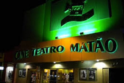 Cinema segue programação com capacidade reduzida