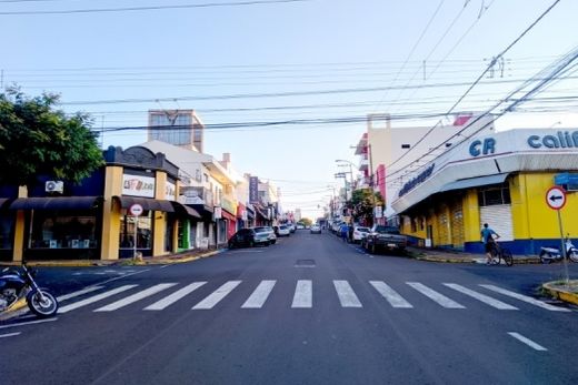 Empresários e autônomos contam com entidades para enfrentar crise