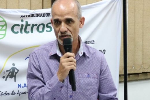 Diretor de Esportes Elci de Oliveira Filho, esteve em Araraquara na quarta-feira (6) para trocar as medalhas