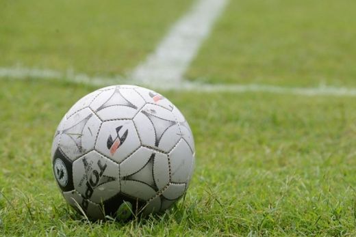 Governo de SP autoriza partidas de futebol sem torcida