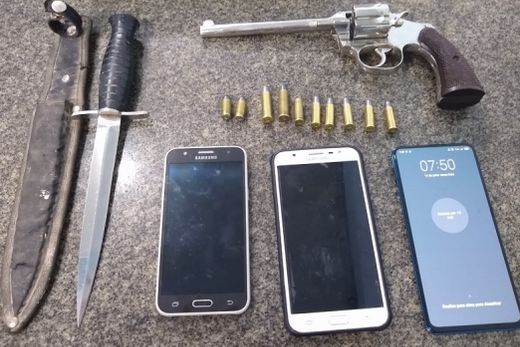 Ação policial resulta na detenção de sete suspeitos