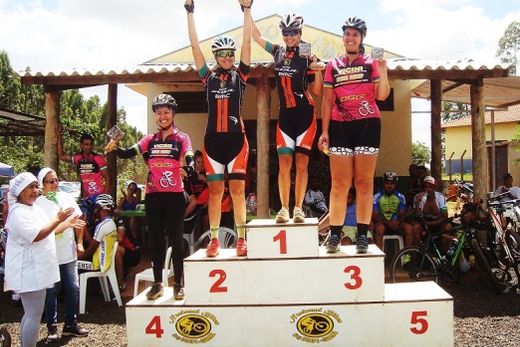 Padaria rural conquista ciclistas da região