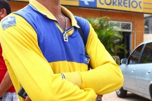 Funcionários dos Correios decidem manter greve