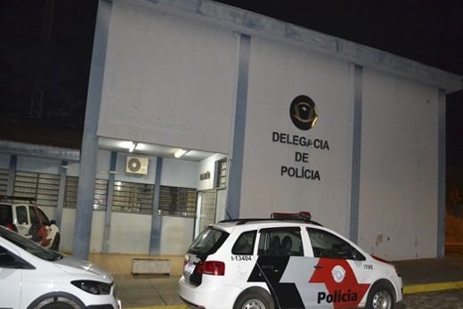 Criminosos roubam pizzaria no Bairro Alto