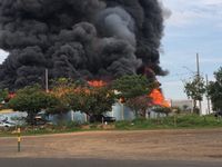 Incêndio atinge fábrica de tintas no Distrito Industrial de Toriba