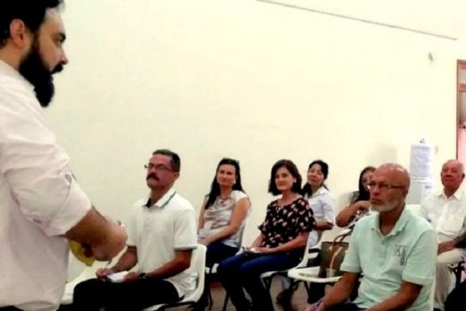 Grupo se reúne para emanar vibrações positivas para 2021