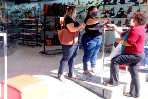 Comerciários terão salarial reposição de 2,94%