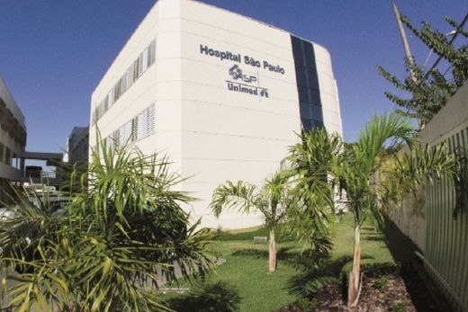 Casos de covid-19 aumentam e hospital suspende cirurgias eletivas