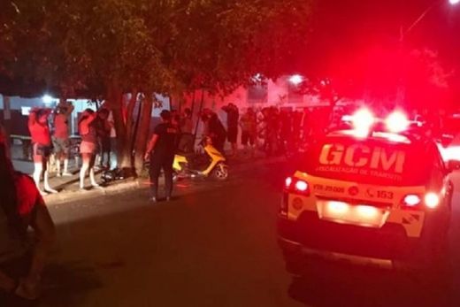 Operação da PM fecha bares e autua pessoas sem máscaras