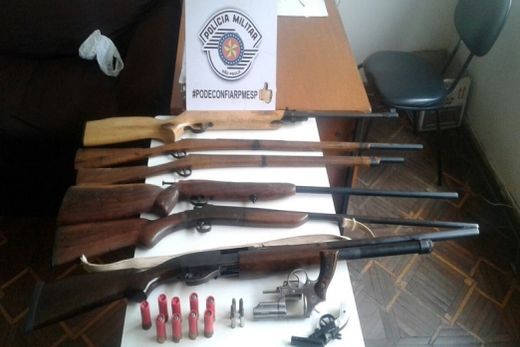 Polícia Militar faz apreensão de armas no Jardim do Bosque