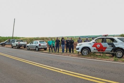 Ação para conscientização sobre a covid-19 dispersa aglomerações