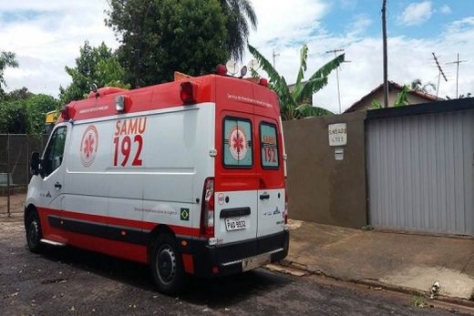 Homem morre ao cair do telhado de residência em Araraquara