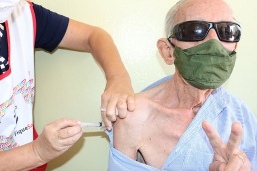 Vacina contra a covid. Do total de 4.083 doses recebidas pelo município, 3.535 já foram aplicadas
