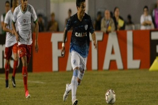 Artur fez ótima Série B emprestado ao Londrina, com oito gols e 11 assistências