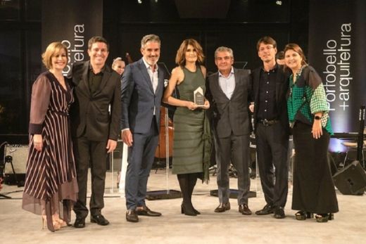 Jacqueline Arantes conquista dois prêmios de arquitetura