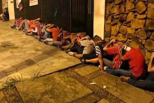Cerca de 150 torcedores do São Paulo foram detidos por suspeita de planejar briga após jogo da Copinha em Ribeirão Preto