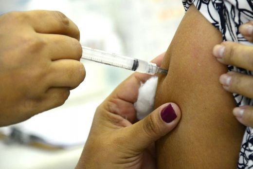Começa agendamento da vacina para faixa de 60 a 62 anos