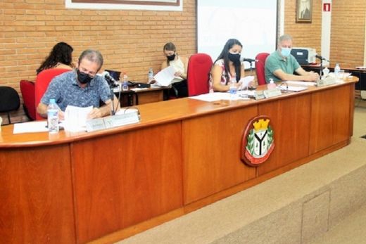 Diretor municipal de Saúde atenderá convocação da Câmara