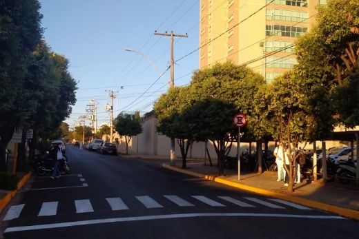 Prefeitura muda a sinalização de trânsito da Av. Siqueira Campos