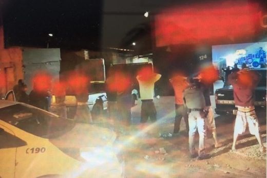 Polícia realiza operação para fiscalizar medidas contra a covid